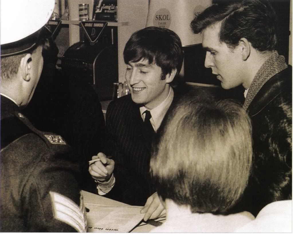 Imagenes De Los Beatles Con Explicacion (Megapost) Imagenes De Los Beatles Con Explicacion (Megapost)