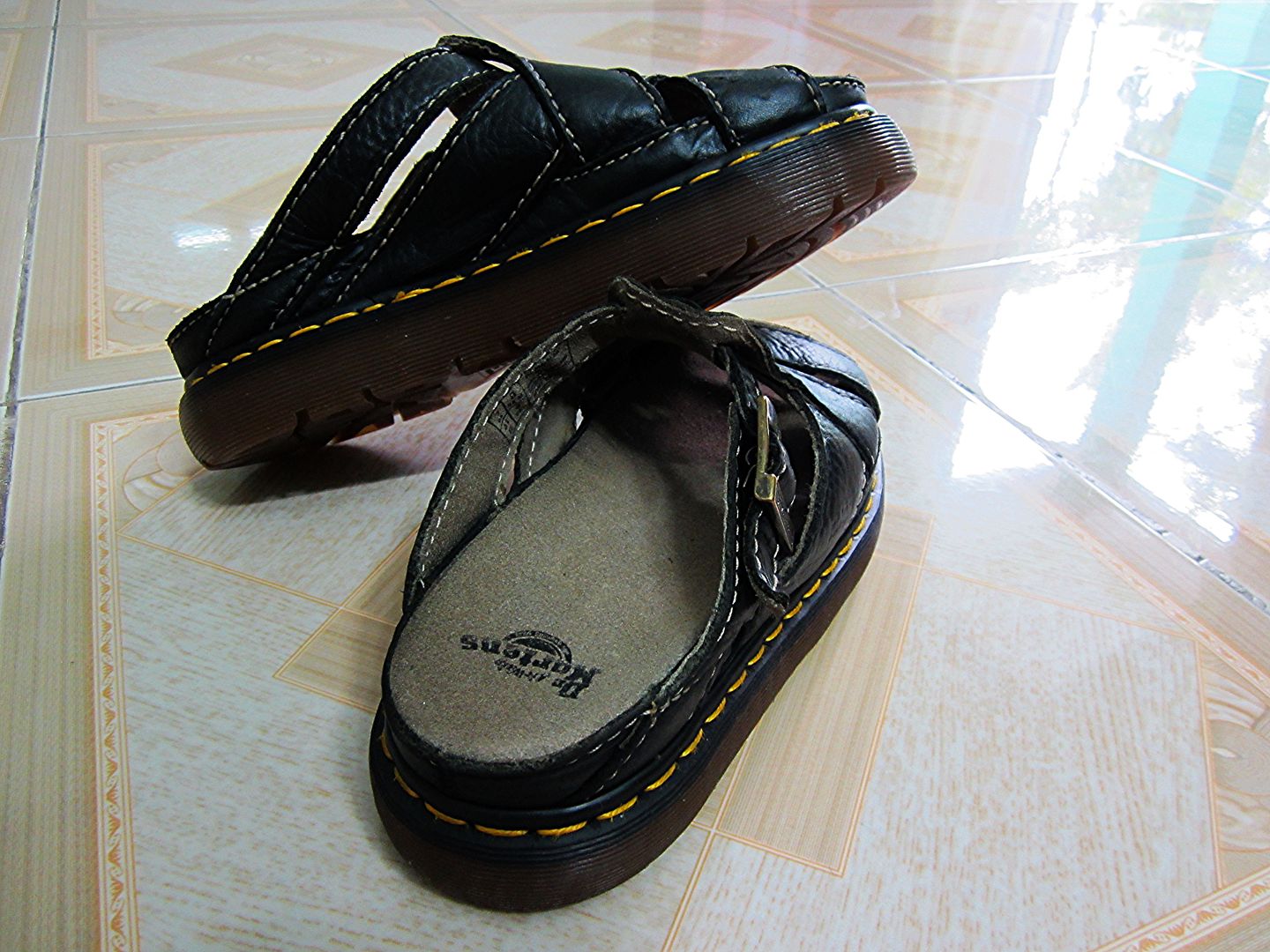 Cần bán 2 đôi DR 2011 và Dr2012, da hột, màu đen, còn keng xà beng ( NOT FAKE ) - 3