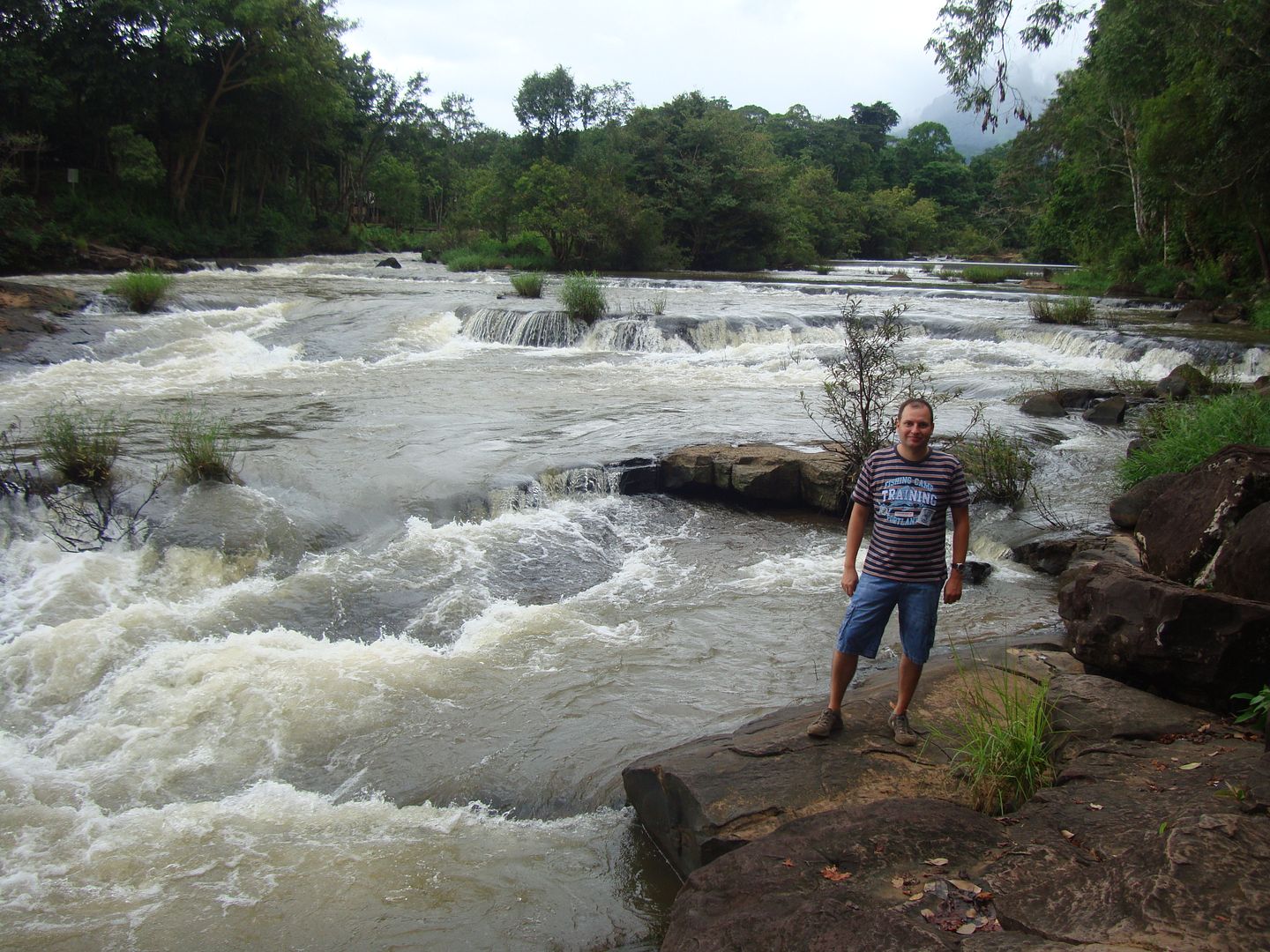 18 días por Camboya y Laos (Septiembre 2012) - Blogs de Asia Sudeste - PAKSE (excursión Bolaven Plateau) (12)