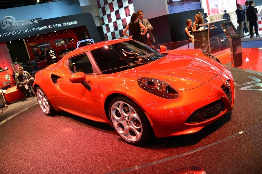 Alfa-Romeo4C_zpscf25456e.jpg