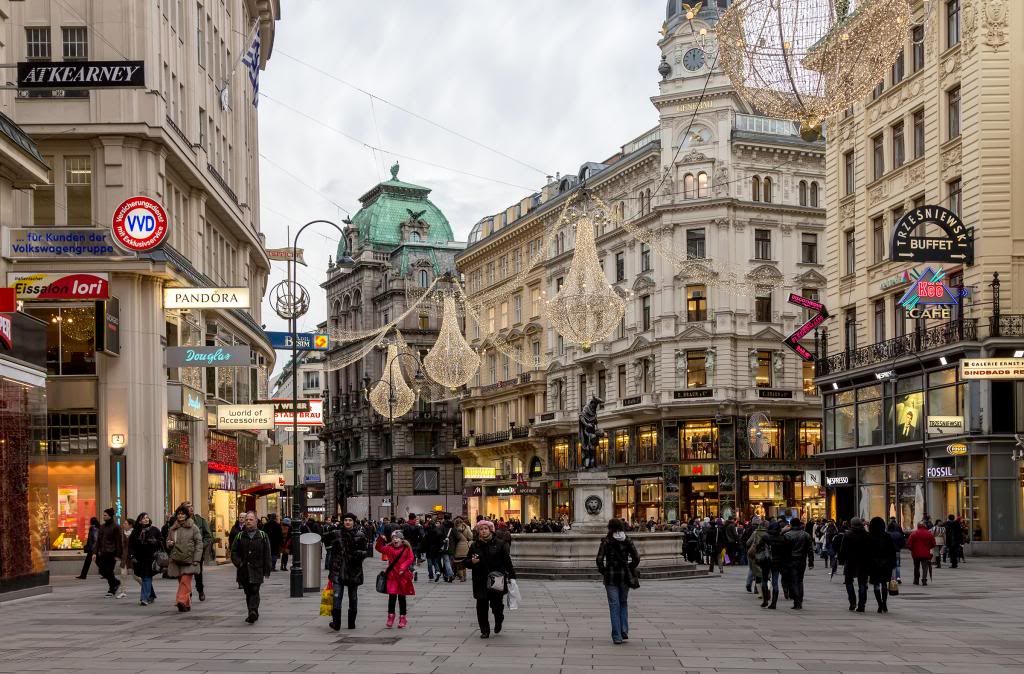 IMAGE: http://i1229.photobucket.com/albums/ee480/zavcom/Europe%202012/IMG_5813.jpg