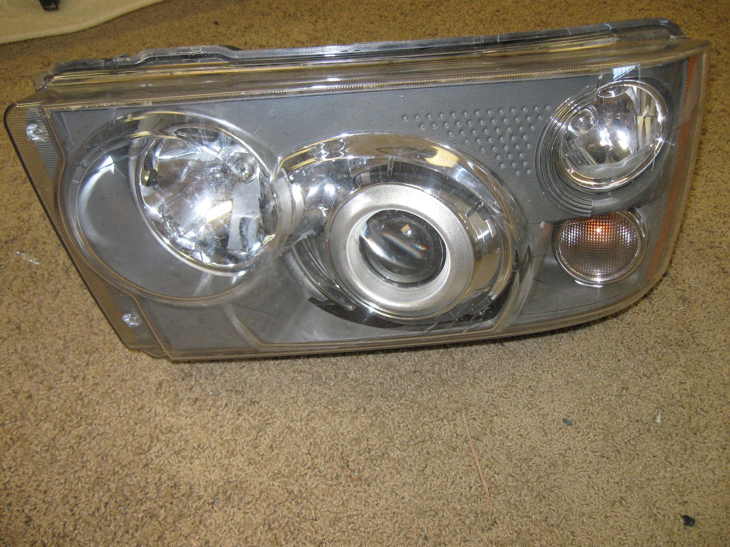 06 09 Land Rover Range Rover Headlight Left Driver's L Damaged for Parts Only