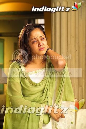 jothika_111105_11.jpg
