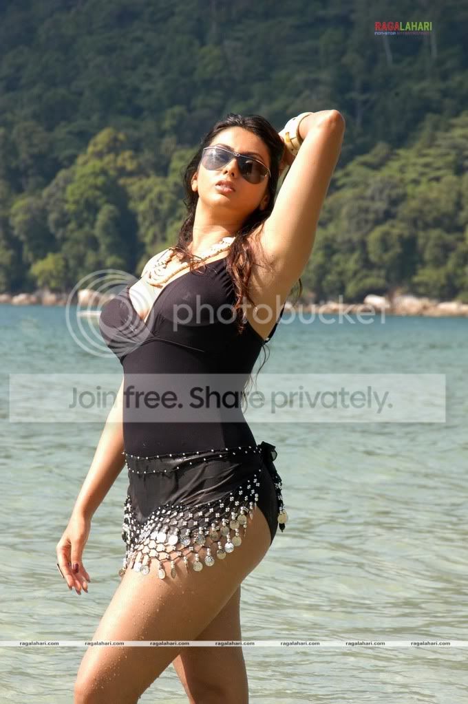 namitha252.jpg