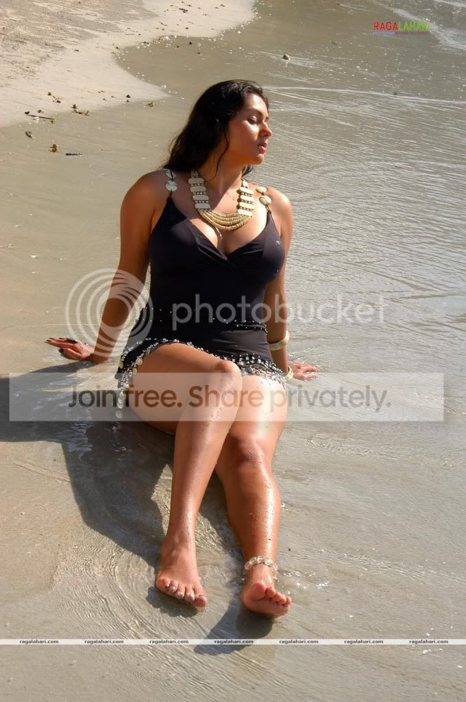 namitha2564.jpg