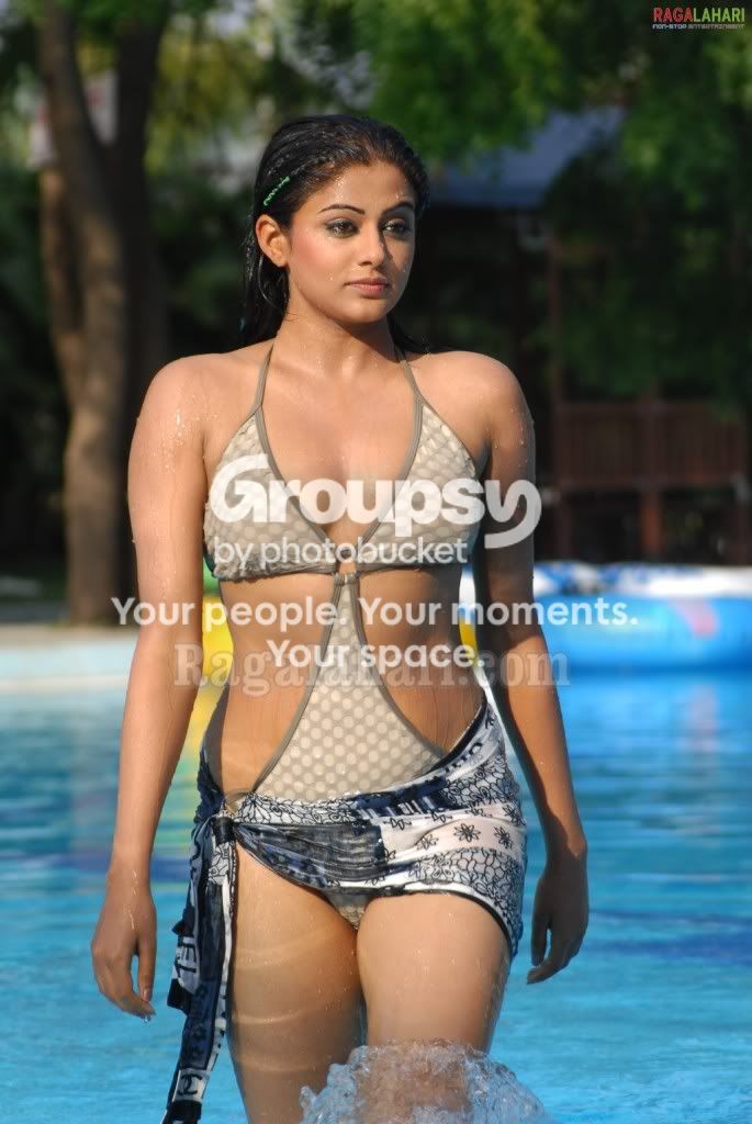 priyamani2531.jpg
