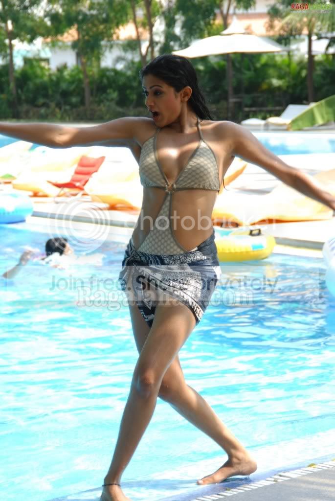 priyamani254.jpg